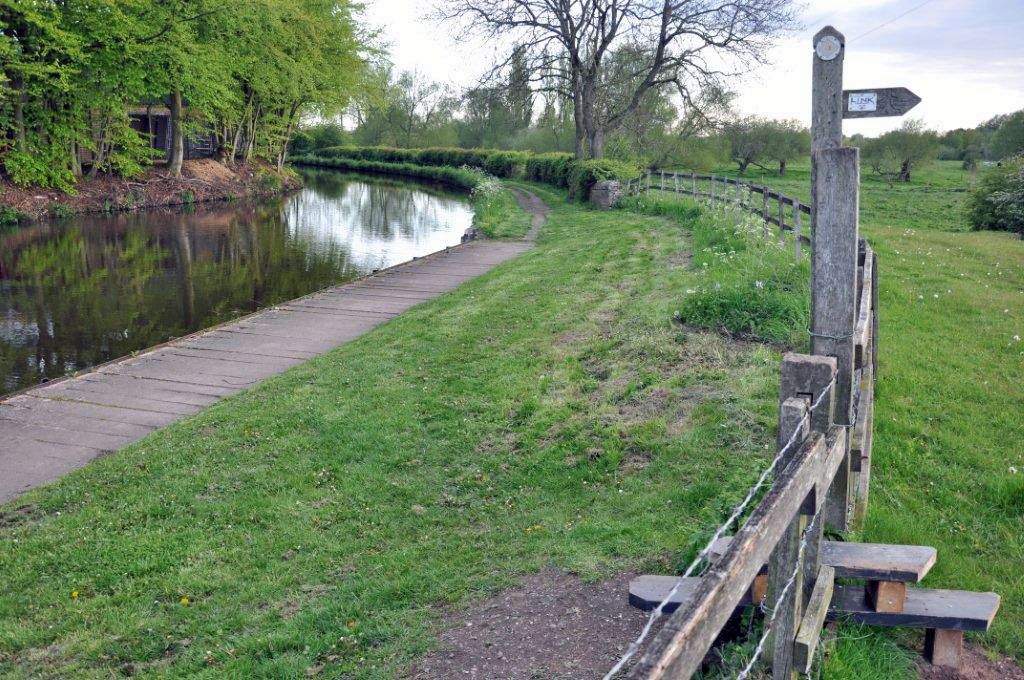 Site of junction bridge on Staffs & Worcs Canal at Baswich, Stafford Riverway Link